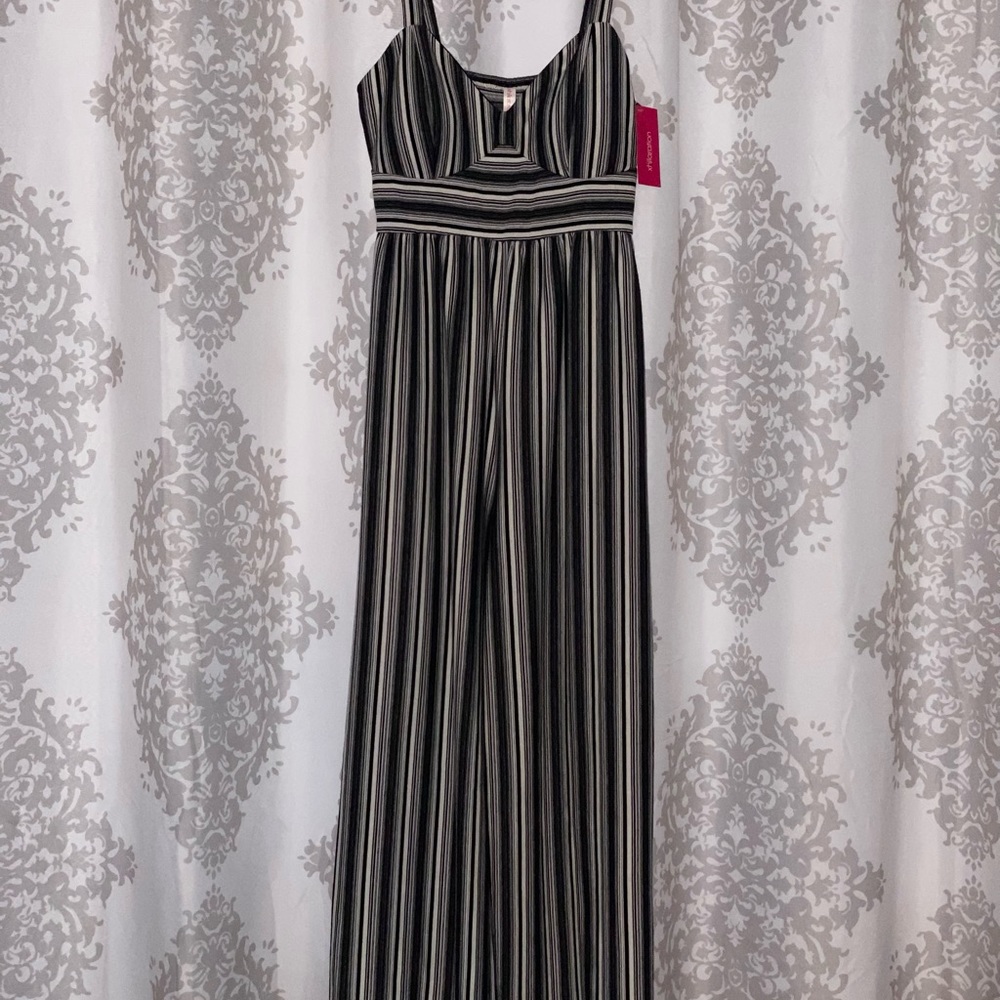 NWT Womens jumpsuit